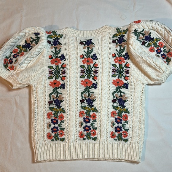 Alice + Olivia Darren Embroidered Puff Sleeve Sweater Size XS - Picture 9 of 10